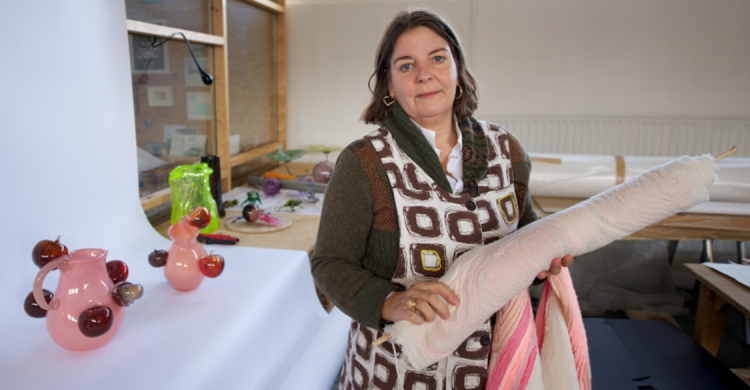 Maria Roosen - Here come the sausages