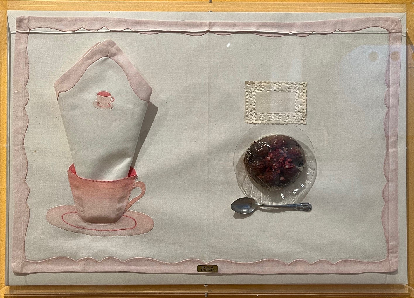 Karla Kaper - Handwork Brodé Main (Eat Art)